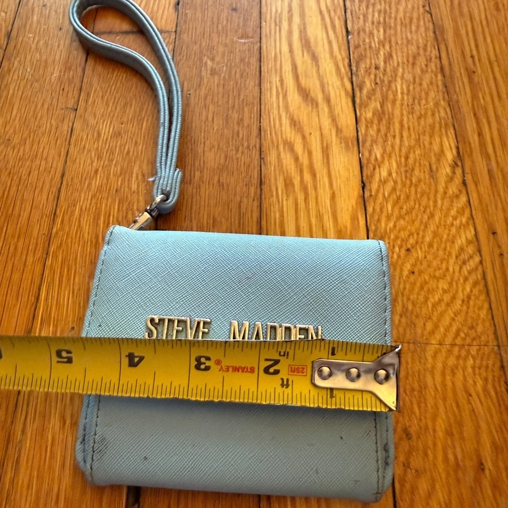 Steve Madden Powder Blue Wristlet Wallet - Picture 3 of 9